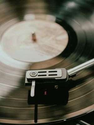 Muzica, scut împotriva demenţei